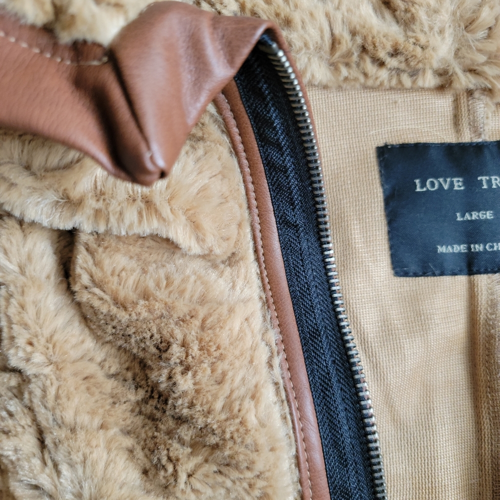 Love Tree Fuzzy Vest Vegan Leather Trim Size L